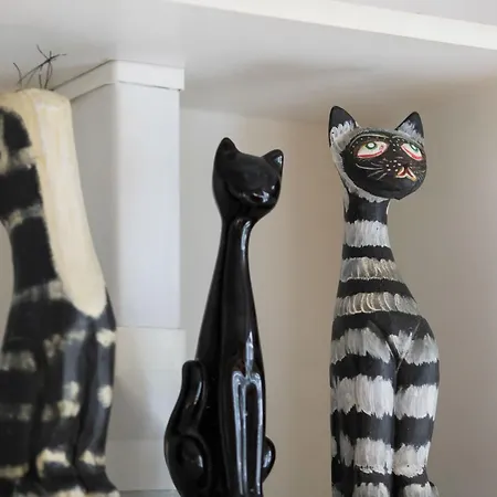 Bright Stylish With Parking & Balcony By Renters Appartement