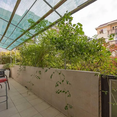 Bright Stylish With Parking & Balcony By Renters Appartement Warschau