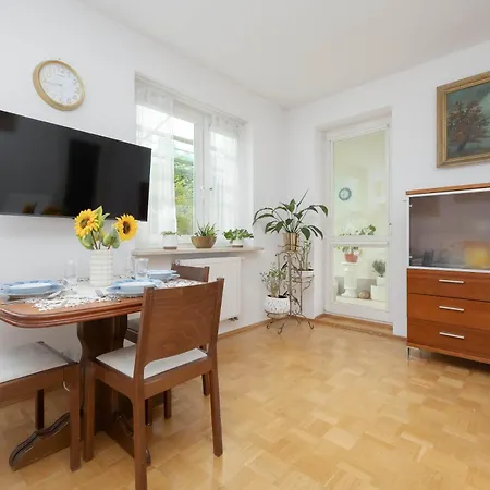 Apartament Bright Stylish With Parking & Balcony By Renters Warszawa