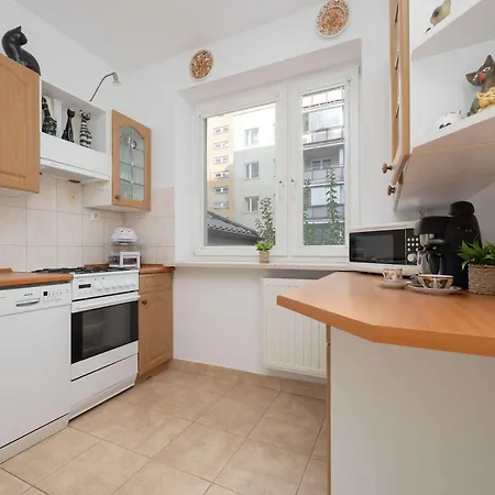 Apartamento Bright Stylish With Parking & Balcony By Renters *