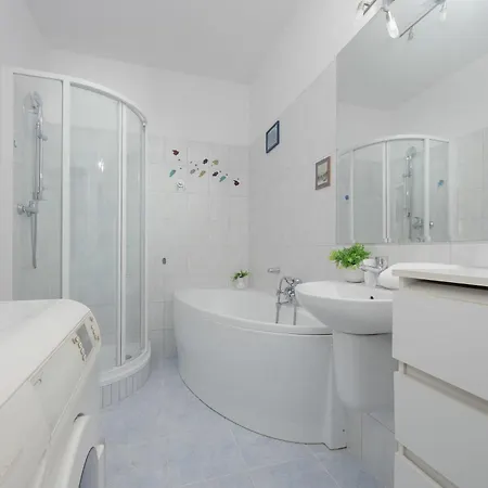 Apartament Bright Stylish With Parking & Balcony By Renters Warszawa